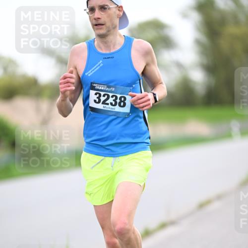 07.04.2024 - 43. Internationalen Wilhelmsburger Insellauf Dr. Thomas Lammeyer http://msf.ph/oto/6037563 07.04.2024 10:22:03 Laufen 0633340, 43, 3238 meine-sportfotos.de