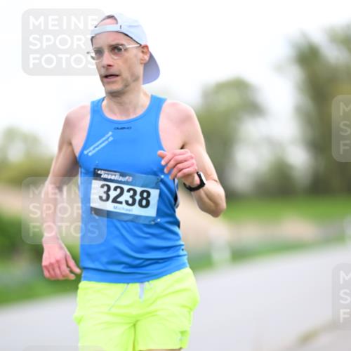 07.04.2024 - 43. Internationalen Wilhelmsburger Insellauf Dr. Thomas Lammeyer http://msf.ph/oto/6037565 07.04.2024 10:22:04 Laufen 3238 meine-sportfotos.de
