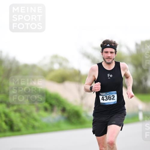 07.04.2024 - 43. Internationalen Wilhelmsburger Insellauf Dr. Thomas Lammeyer http://msf.ph/oto/6037570 07.04.2024 10:22:19 Laufen 226, 4362 meine-sportfotos.de