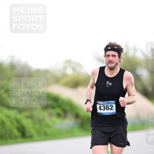 07.04.2024 - 43. Internationalen Wilhelmsburger Insellauf Dr. Thomas Lammeyer http://msf.ph/oto/6037572 07.04.2024 10:22:19 Laufen 226, 4362 meine-sportfotos.de