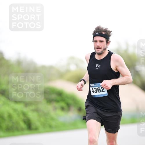07.04.2024 - 43. Internationalen Wilhelmsburger Insellauf Dr. Thomas Lammeyer http://msf.ph/oto/6037573 07.04.2024 10:22:20 Laufen 226, 4362 meine-sportfotos.de