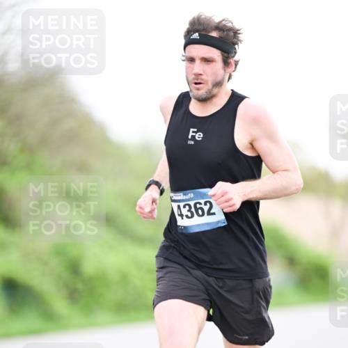 07.04.2024 - 43. Internationalen Wilhelmsburger Insellauf Dr. Thomas Lammeyer http://msf.ph/oto/6037578 07.04.2024 10:22:20 Laufen 226, 4362 meine-sportfotos.de