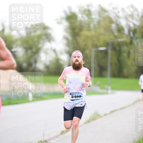 07.04.2024 - 43. Internationalen Wilhelmsburger Insellauf Dr. Thomas Lammeyer http://msf.ph/oto/6037594 07.04.2024 10:22:30 Laufen 2499 meine-sportfotos.de