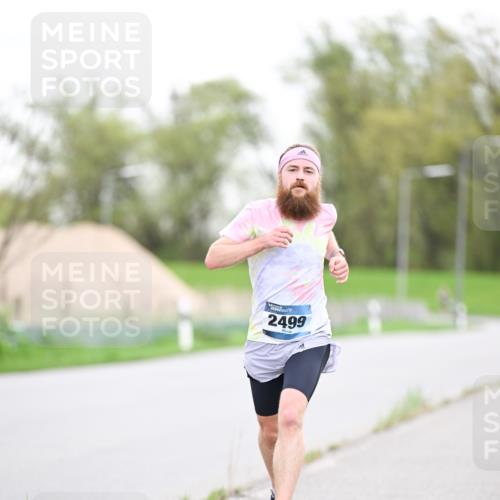 07.04.2024 - 43. Internationalen Wilhelmsburger Insellauf Dr. Thomas Lammeyer http://msf.ph/oto/6037598 07.04.2024 10:22:30 Laufen 2499 meine-sportfotos.de