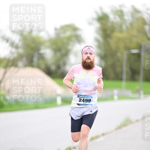 07.04.2024 - 43. Internationalen Wilhelmsburger Insellauf Dr. Thomas Lammeyer http://msf.ph/oto/6037599 07.04.2024 10:22:30 Laufen 2499 meine-sportfotos.de