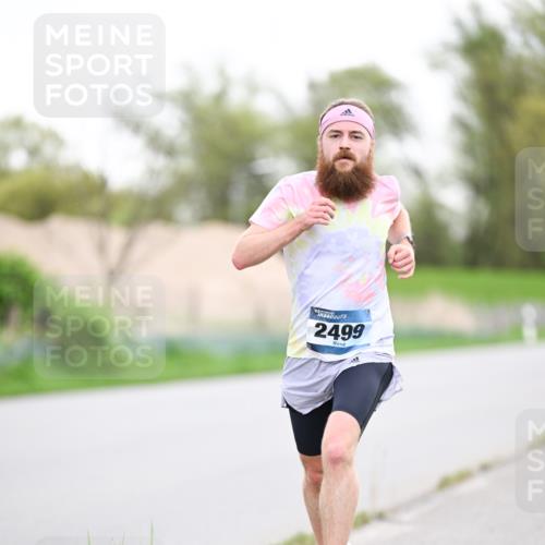 07.04.2024 - 43. Internationalen Wilhelmsburger Insellauf Dr. Thomas Lammeyer http://msf.ph/oto/6037603 07.04.2024 10:22:31 Laufen 2499 meine-sportfotos.de