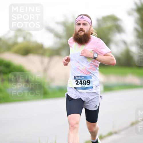 07.04.2024 - 43. Internationalen Wilhelmsburger Insellauf Dr. Thomas Lammeyer http://msf.ph/oto/6037606 07.04.2024 10:22:31 Laufen 2499 meine-sportfotos.de