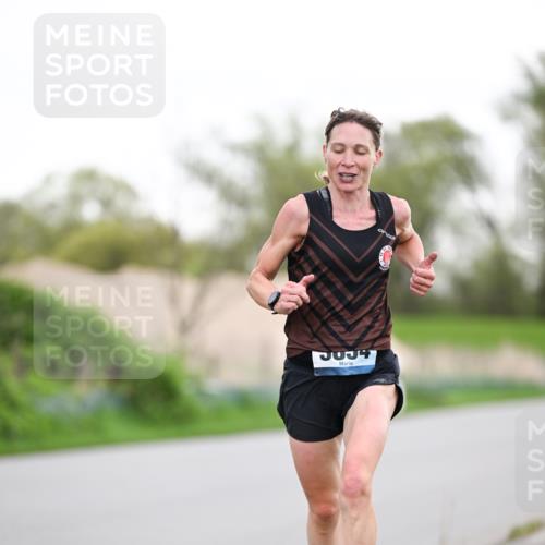 07.04.2024 - 43. Internationalen Wilhelmsburger Insellauf Dr. Thomas Lammeyer http://msf.ph/oto/6037677 07.04.2024 10:22:57 Laufen 0034 meine-sportfotos.de