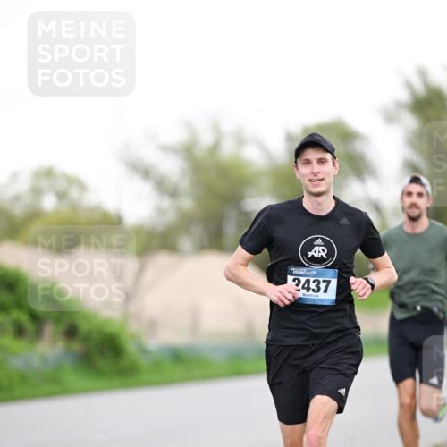 07.04.2024 - 43. Internationalen Wilhelmsburger Insellauf Dr. Thomas Lammeyer http://msf.ph/oto/6037781 07.04.2024 10:23:48 Laufen 2437 meine-sportfotos.de