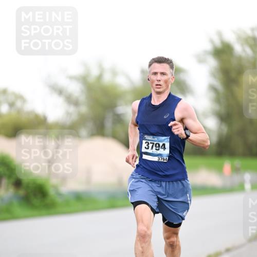 07.04.2024 - 43. Internationalen Wilhelmsburger Insellauf Dr. Thomas Lammeyer http://msf.ph/oto/6037838 07.04.2024 10:24:01 Laufen 3794, 3794 meine-sportfotos.de