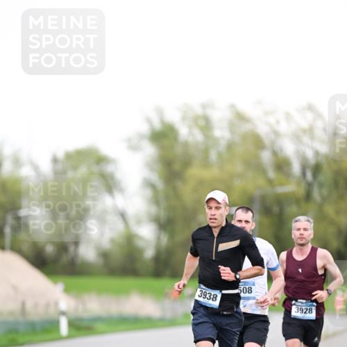 07.04.2024 - 43. Internationalen Wilhelmsburger Insellauf Dr. Thomas Lammeyer http://msf.ph/oto/6037847 07.04.2024 10:24:10 Laufen 3938, 508, 3928 meine-sportfotos.de