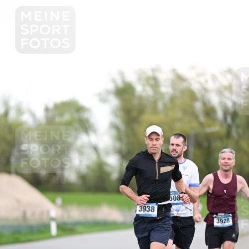 07.04.2024 - 43. Internationalen Wilhelmsburger Insellauf Dr. Thomas Lammeyer http://msf.ph/oto/6037850 07.04.2024 10:24:10 Laufen 3938, 508, 3928 meine-sportfotos.de