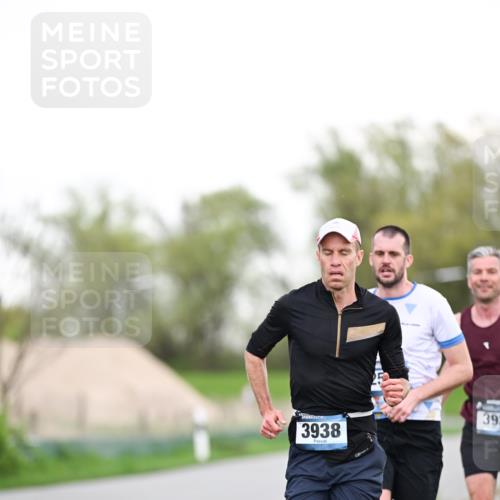 07.04.2024 - 43. Internationalen Wilhelmsburger Insellauf Dr. Thomas Lammeyer http://msf.ph/oto/6037857 07.04.2024 10:24:11 Laufen 3938, 392 meine-sportfotos.de