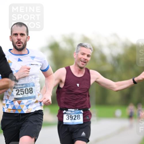 07.04.2024 - 43. Internationalen Wilhelmsburger Insellauf Dr. Thomas Lammeyer http://msf.ph/oto/6037863 07.04.2024 10:24:13 Laufen 2508, 3928 meine-sportfotos.de