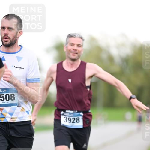 07.04.2024 - 43. Internationalen Wilhelmsburger Insellauf Dr. Thomas Lammeyer http://msf.ph/oto/6037865 07.04.2024 10:24:13 Laufen 508, 3928 meine-sportfotos.de