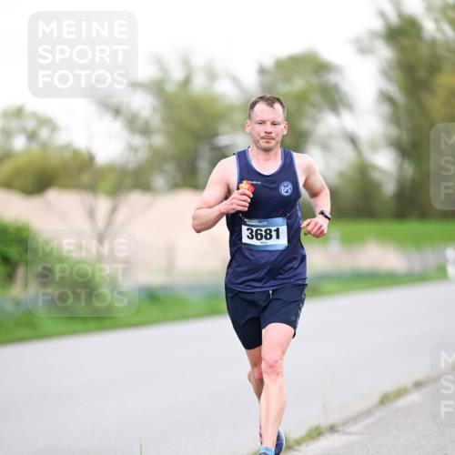 07.04.2024 - 43. Internationalen Wilhelmsburger Insellauf Dr. Thomas Lammeyer http://msf.ph/oto/6037875 07.04.2024 10:24:34 Laufen 3681 meine-sportfotos.de