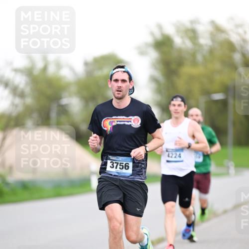 07.04.2024 - 43. Internationalen Wilhelmsburger Insellauf Dr. Thomas Lammeyer http://msf.ph/oto/6037887 07.04.2024 10:24:37 Laufen 3756, 4224 meine-sportfotos.de