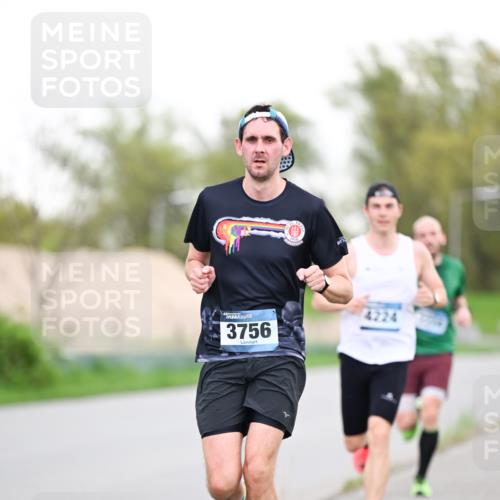 07.04.2024 - 43. Internationalen Wilhelmsburger Insellauf Dr. Thomas Lammeyer http://msf.ph/oto/6037890 07.04.2024 10:24:37 Laufen 24, 3756, 1910 meine-sportfotos.de
