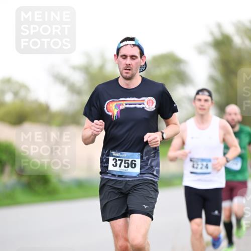 07.04.2024 - 43. Internationalen Wilhelmsburger Insellauf Dr. Thomas Lammeyer http://msf.ph/oto/6037893 07.04.2024 10:24:38 Laufen 3756, 0161, 4224 meine-sportfotos.de