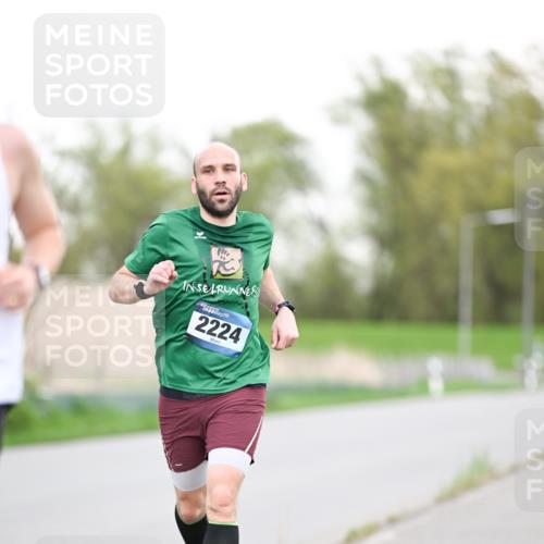 07.04.2024 - 43. Internationalen Wilhelmsburger Insellauf Dr. Thomas Lammeyer http://msf.ph/oto/6037904 07.04.2024 10:24:40 Laufen 43, 2224 meine-sportfotos.de