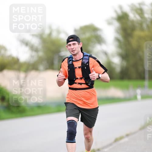 07.04.2024 - 43. Internationalen Wilhelmsburger Insellauf Dr. Thomas Lammeyer http://msf.ph/oto/6037911 07.04.2024 10:24:55 Laufen  meine-sportfotos.de