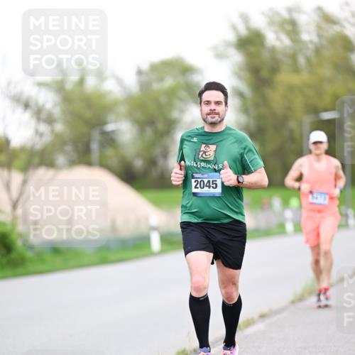 07.04.2024 - 43. Internationalen Wilhelmsburger Insellauf Dr. Thomas Lammeyer http://msf.ph/oto/6037922 07.04.2024 10:25:01 Laufen 2045 meine-sportfotos.de