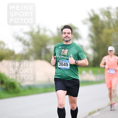 07.04.2024 - 43. Internationalen Wilhelmsburger Insellauf Dr. Thomas Lammeyer http://msf.ph/oto/6037927 07.04.2024 10:25:01 Laufen 2045 meine-sportfotos.de