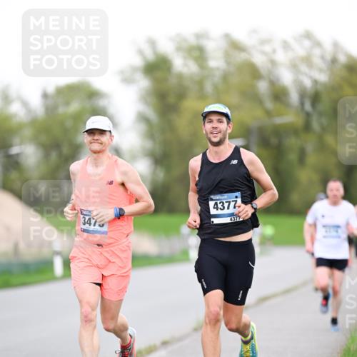 07.04.2024 - 43. Internationalen Wilhelmsburger Insellauf Dr. Thomas Lammeyer http://msf.ph/oto/6037932 07.04.2024 10:25:04 Laufen 3473, 4377, 4377 meine-sportfotos.de