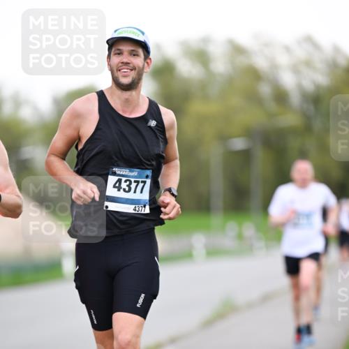 07.04.2024 - 43. Internationalen Wilhelmsburger Insellauf Dr. Thomas Lammeyer http://msf.ph/oto/6037938 07.04.2024 10:25:05 Laufen 4377, 4377 meine-sportfotos.de