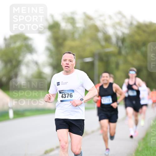 07.04.2024 - 43. Internationalen Wilhelmsburger Insellauf Dr. Thomas Lammeyer http://msf.ph/oto/6037946 07.04.2024 10:25:08 Laufen 4376 meine-sportfotos.de