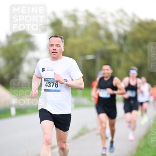 07.04.2024 - 43. Internationalen Wilhelmsburger Insellauf Dr. Thomas Lammeyer http://msf.ph/oto/6037950 07.04.2024 10:25:08 Laufen 4376 meine-sportfotos.de