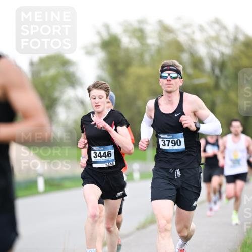 07.04.2024 - 43. Internationalen Wilhelmsburger Insellauf Dr. Thomas Lammeyer http://msf.ph/oto/6037971 07.04.2024 10:25:12 Laufen 3446, 3446, 3790 meine-sportfotos.de