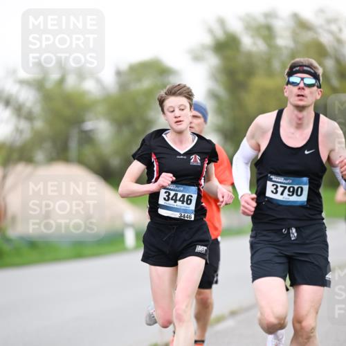 07.04.2024 - 43. Internationalen Wilhelmsburger Insellauf Dr. Thomas Lammeyer http://msf.ph/oto/6037975 07.04.2024 10:25:13 Laufen 3446, 3446, 3790 meine-sportfotos.de