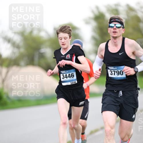 07.04.2024 - 43. Internationalen Wilhelmsburger Insellauf Dr. Thomas Lammeyer http://msf.ph/oto/6037977 07.04.2024 10:25:13 Laufen 3446, 3446, 3790 meine-sportfotos.de