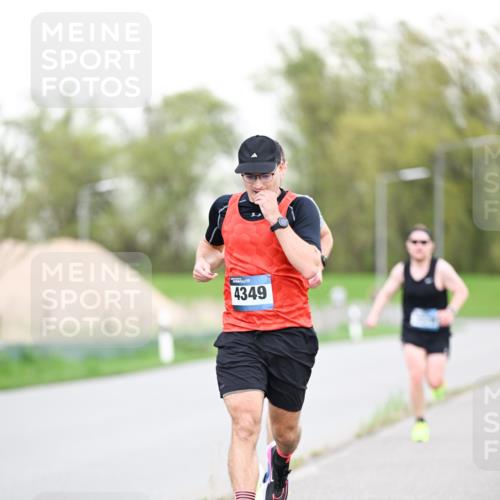 07.04.2024 - 43. Internationalen Wilhelmsburger Insellauf Dr. Thomas Lammeyer http://msf.ph/oto/6038005 07.04.2024 10:25:20 Laufen 4349 meine-sportfotos.de