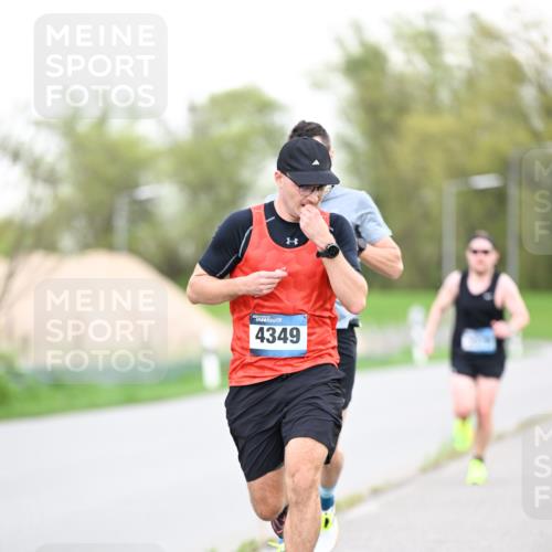 07.04.2024 - 43. Internationalen Wilhelmsburger Insellauf Dr. Thomas Lammeyer http://msf.ph/oto/6038008 07.04.2024 10:25:21 Laufen 4349 meine-sportfotos.de