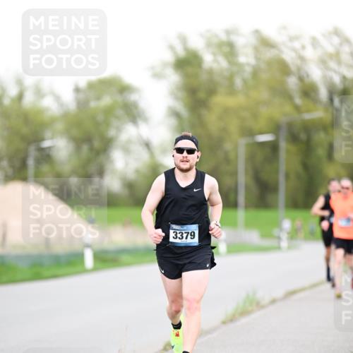 07.04.2024 - 43. Internationalen Wilhelmsburger Insellauf Dr. Thomas Lammeyer http://msf.ph/oto/6038020 07.04.2024 10:25:23 Laufen 3379 meine-sportfotos.de