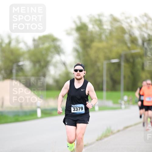 07.04.2024 - 43. Internationalen Wilhelmsburger Insellauf Dr. Thomas Lammeyer http://msf.ph/oto/6038021 07.04.2024 10:25:24 Laufen 3379 meine-sportfotos.de