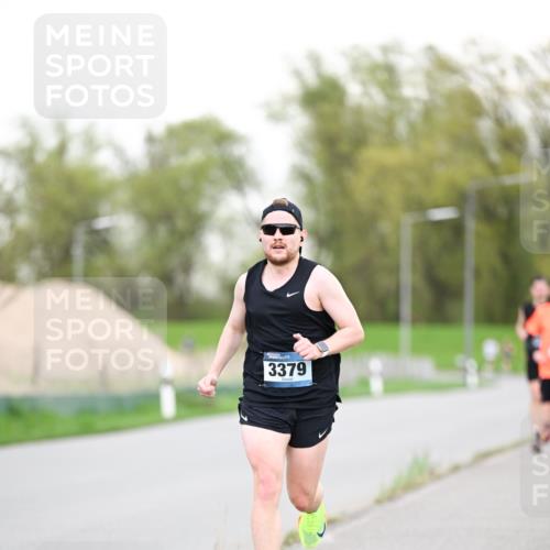 07.04.2024 - 43. Internationalen Wilhelmsburger Insellauf Dr. Thomas Lammeyer http://msf.ph/oto/6038023 07.04.2024 10:25:24 Laufen 3379 meine-sportfotos.de