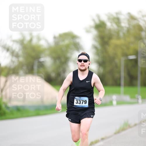 07.04.2024 - 43. Internationalen Wilhelmsburger Insellauf Dr. Thomas Lammeyer http://msf.ph/oto/6038026 07.04.2024 10:25:24 Laufen 3379 meine-sportfotos.de