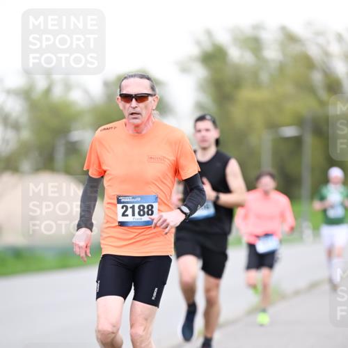 07.04.2024 - 43. Internationalen Wilhelmsburger Insellauf Dr. Thomas Lammeyer http://msf.ph/oto/6038040 07.04.2024 10:25:31 Laufen 43, 2188 meine-sportfotos.de