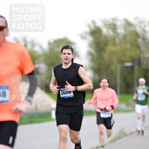 07.04.2024 - 43. Internationalen Wilhelmsburger Insellauf Dr. Thomas Lammeyer http://msf.ph/oto/6038044 07.04.2024 10:25:32 Laufen 88, 2606 meine-sportfotos.de