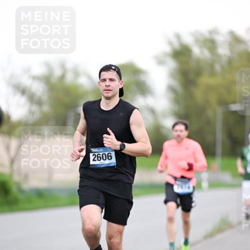 07.04.2024 - 43. Internationalen Wilhelmsburger Insellauf Dr. Thomas Lammeyer http://msf.ph/oto/6038048 07.04.2024 10:25:33 Laufen 2606 meine-sportfotos.de
