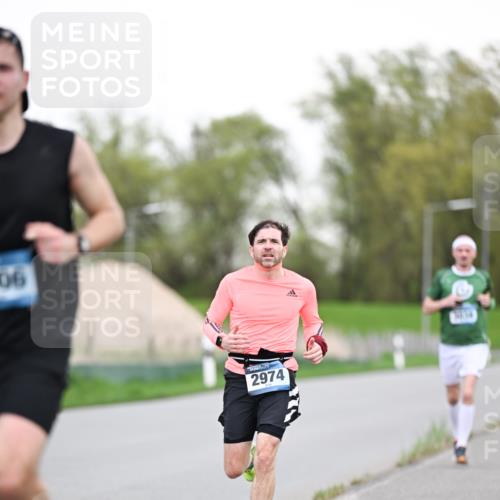 07.04.2024 - 43. Internationalen Wilhelmsburger Insellauf Dr. Thomas Lammeyer http://msf.ph/oto/6038052 07.04.2024 10:25:34 Laufen 06, 2974 meine-sportfotos.de