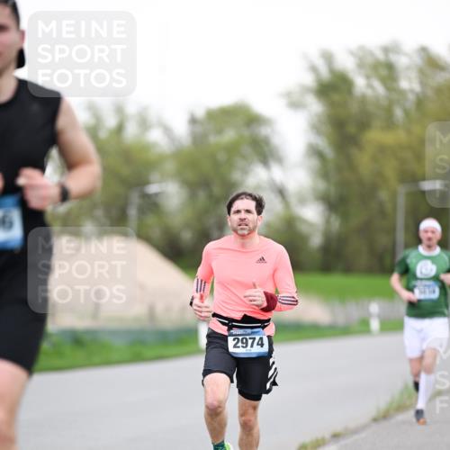 07.04.2024 - 43. Internationalen Wilhelmsburger Insellauf Dr. Thomas Lammeyer http://msf.ph/oto/6038053 07.04.2024 10:25:34 Laufen 6, 2974 meine-sportfotos.de