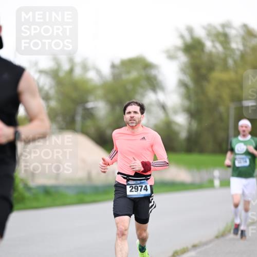 07.04.2024 - 43. Internationalen Wilhelmsburger Insellauf Dr. Thomas Lammeyer http://msf.ph/oto/6038054 07.04.2024 10:25:34 Laufen 2974 meine-sportfotos.de