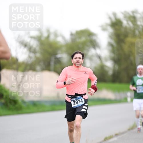 07.04.2024 - 43. Internationalen Wilhelmsburger Insellauf Dr. Thomas Lammeyer http://msf.ph/oto/6038056 07.04.2024 10:25:34 Laufen 2974 meine-sportfotos.de