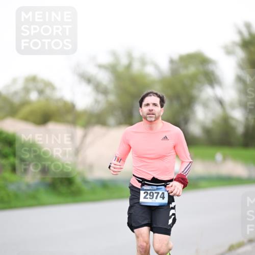 07.04.2024 - 43. Internationalen Wilhelmsburger Insellauf Dr. Thomas Lammeyer http://msf.ph/oto/6038060 07.04.2024 10:25:35 Laufen 2974 meine-sportfotos.de