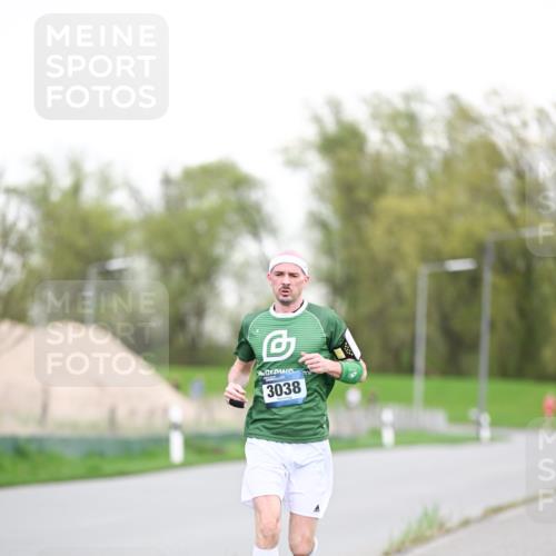 07.04.2024 - 43. Internationalen Wilhelmsburger Insellauf Dr. Thomas Lammeyer http://msf.ph/oto/6038067 07.04.2024 10:25:37 Laufen 3038 meine-sportfotos.de