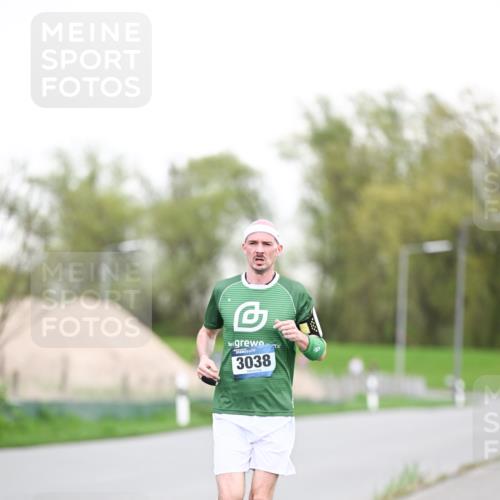 07.04.2024 - 43. Internationalen Wilhelmsburger Insellauf Dr. Thomas Lammeyer http://msf.ph/oto/6038070 07.04.2024 10:25:37 Laufen 3038 meine-sportfotos.de